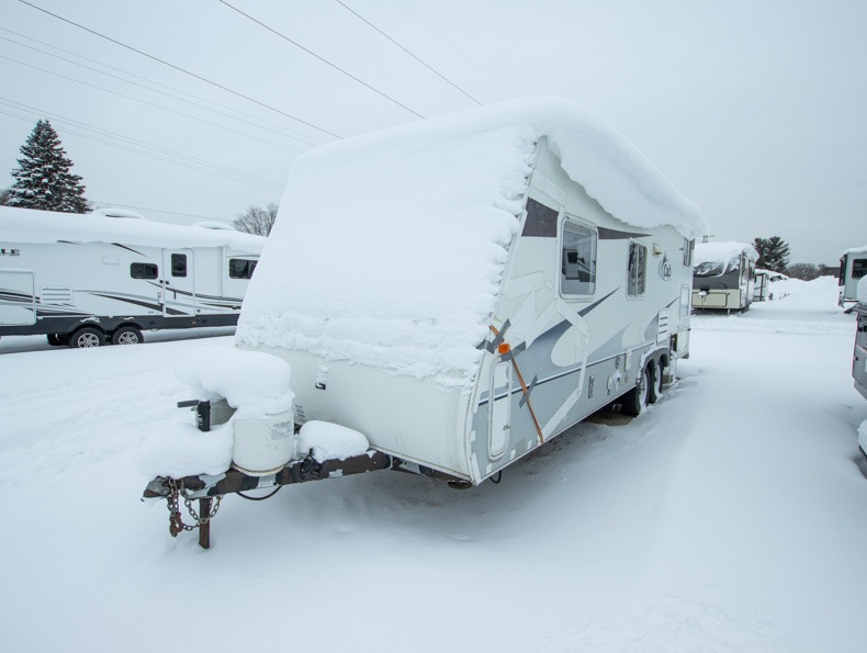 2004 Dutchmen Aerolite 25QB, $ 0