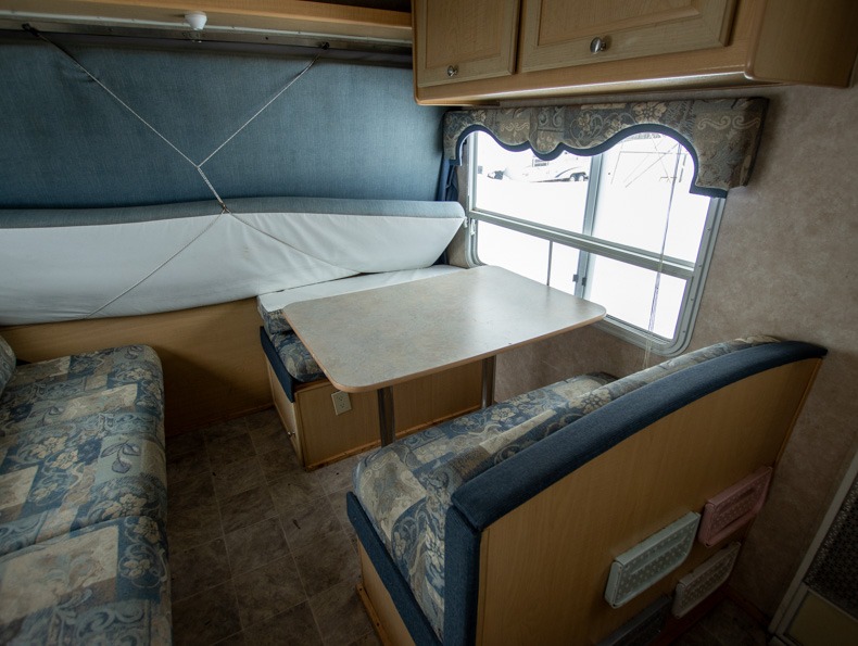 2004 Dutchmen Aerolite 25QB, $ 0