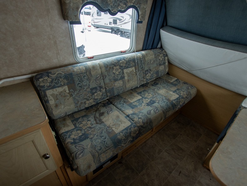 2004 Dutchmen Aerolite 25QB, $ 0