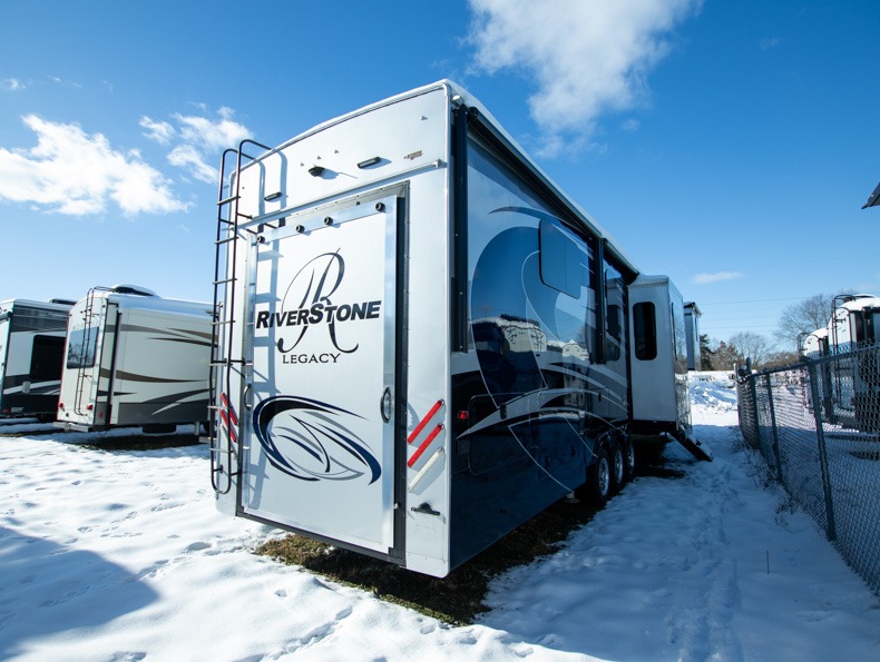 2020 Forest River Riverstone 39FKTH, $ 0