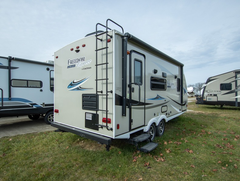 2020 Coachmen Freedom Express Ultra-Lite 192RBS, $ 0