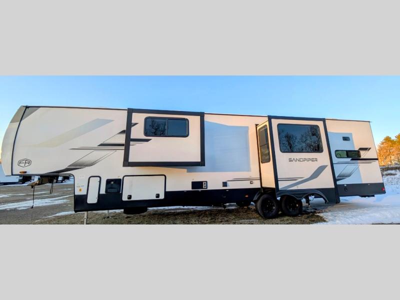 2026 Forest River Sandpiper 3800RK, $ 94,296