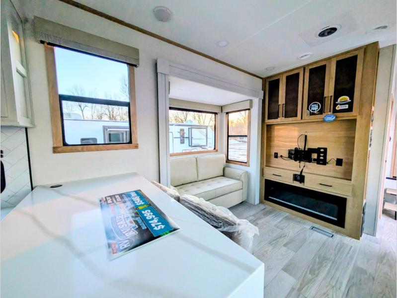 2026 Forest River Sandpiper 3800RK, $ 94,296