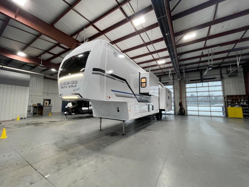 2026 Forest River Cherokee Arctic Wolf 38LEAH.G, $ 112,799