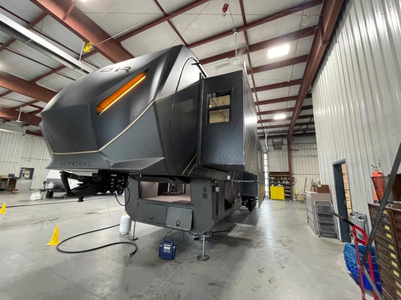 2026 Keystone Raptor 444, $ 192,683