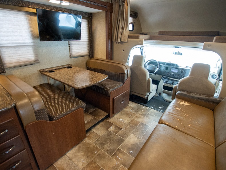 2015 Thor Motor Coach Chateau 28Z, $ 0