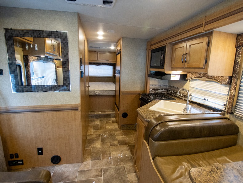 2016 Thor Motor Coach Four Winds 28Z, $ 0