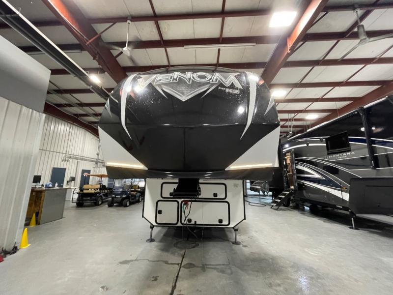 2016 KZ Venom 3911TK, $ 0