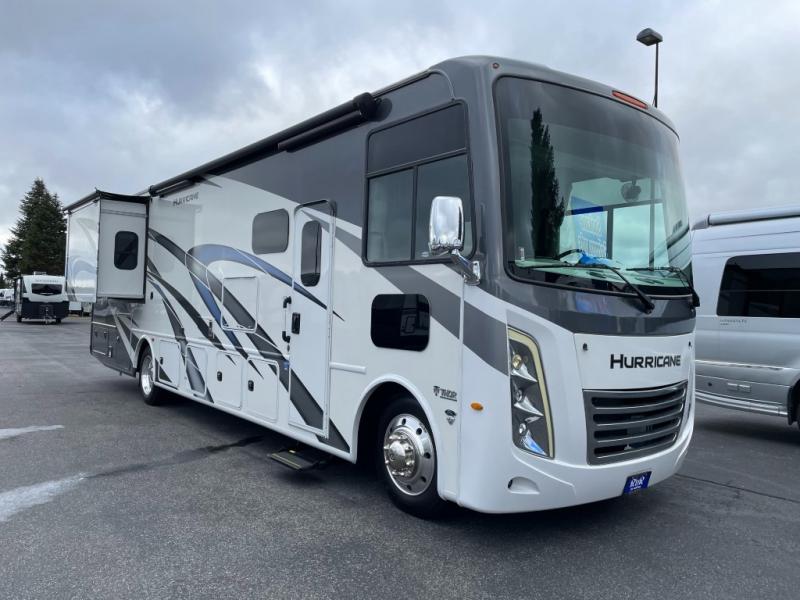 2023 Thor Motor Coach Hurricane 35M, $ 139,990