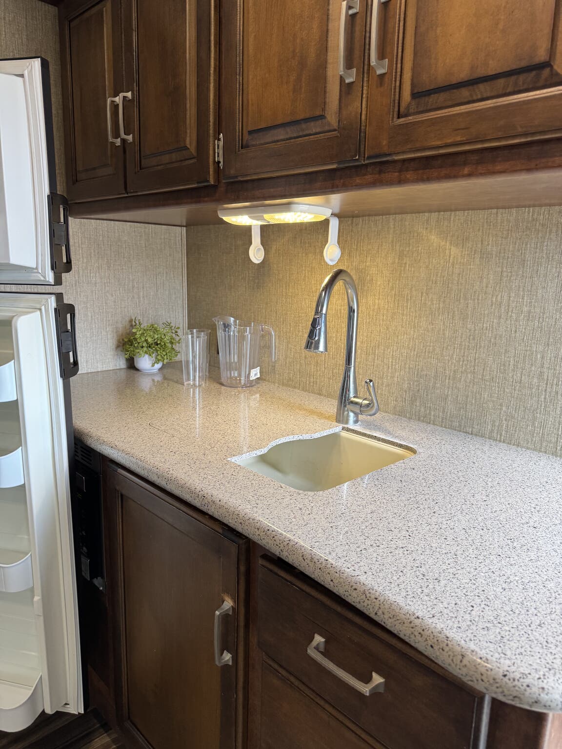 2016 Keystone Outback Diamond Super-Lite 316RL, $ 18,495