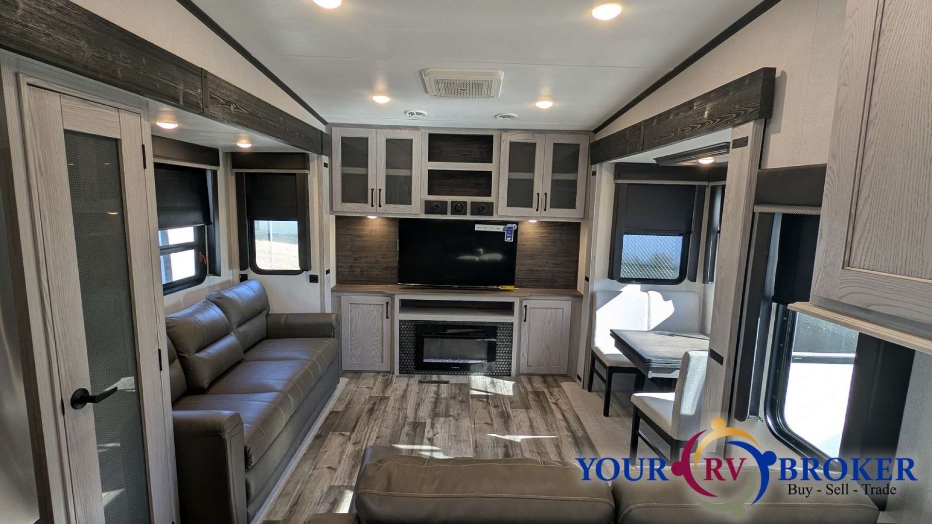 2024 Keystone Montana High Country 311RD, $ 59,999