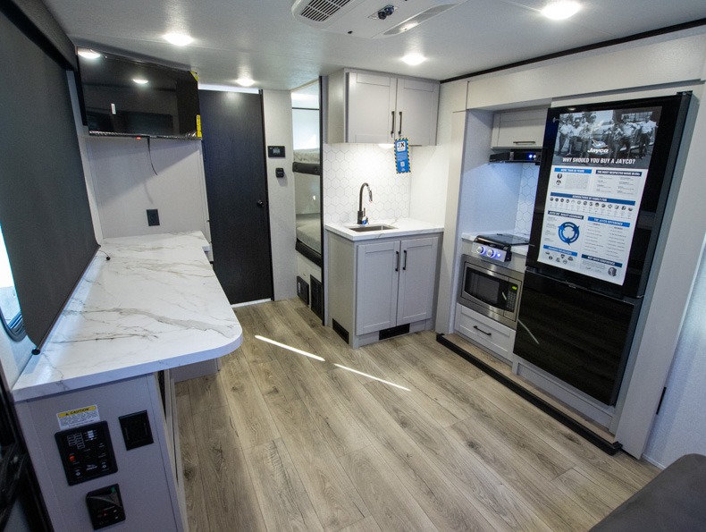 2026 Jayco Jay Feather Air 18MBH, $ 47,416