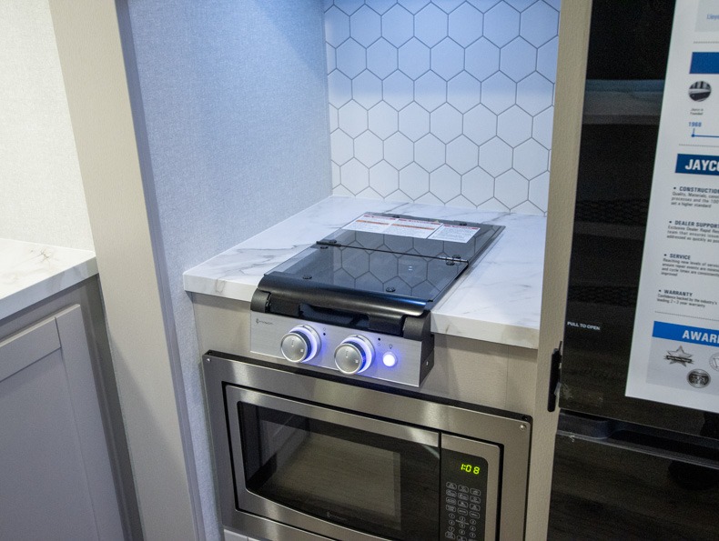 2026 Jayco Jay Feather Air 18MBH, $ 47,416