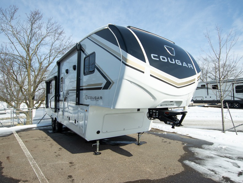 2026 Keystone Cougar Half-Ton (Fifth Wheel) 26RKE, $ 70,096