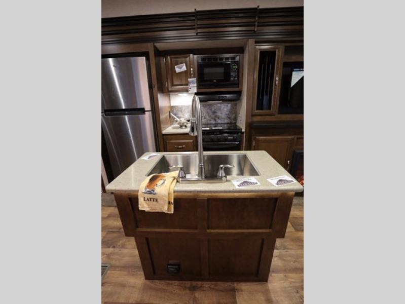 2017 Forest River Wildwood Heritage Glen Hyper Lyt, $ 0