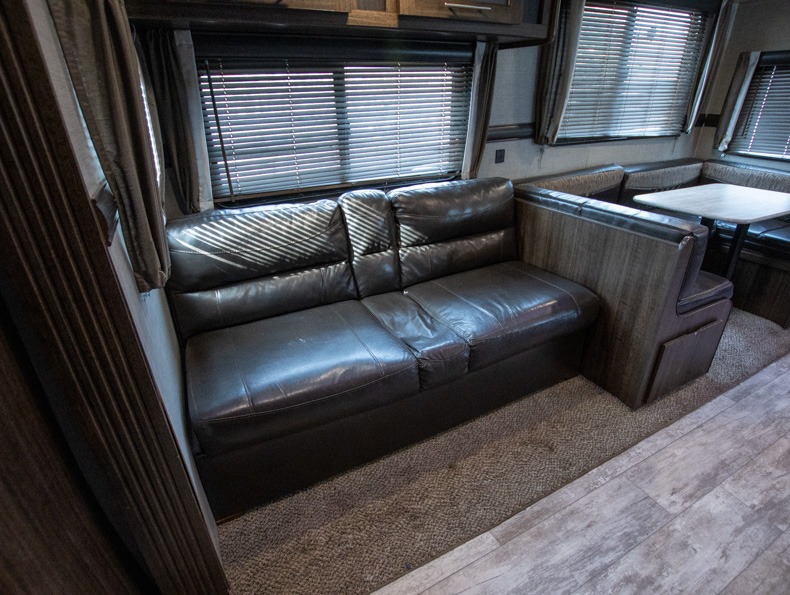 2019 CrossRoads Zinger Lite ZR280BH, $ 0