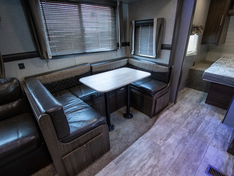 2019 CrossRoads Zinger Lite ZR280BH, $ 0