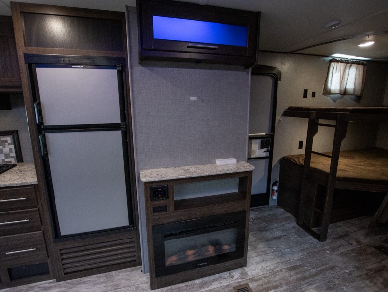 2019 CrossRoads Zinger Lite ZR280BH, $ 0