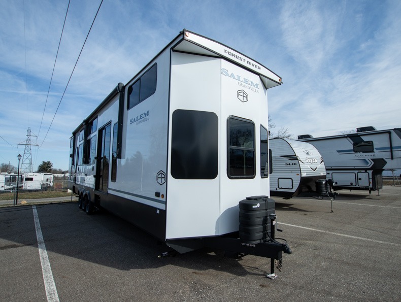 2026 Forest River Salem Grand Villa 42ZEN, $ 0