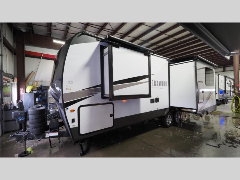 2025 Forest River Rockwood Ultra Lite 2618RD, $ 59,745