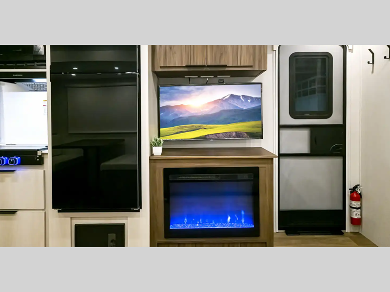 2026 Winnebago Access 24RB, $ 36,610