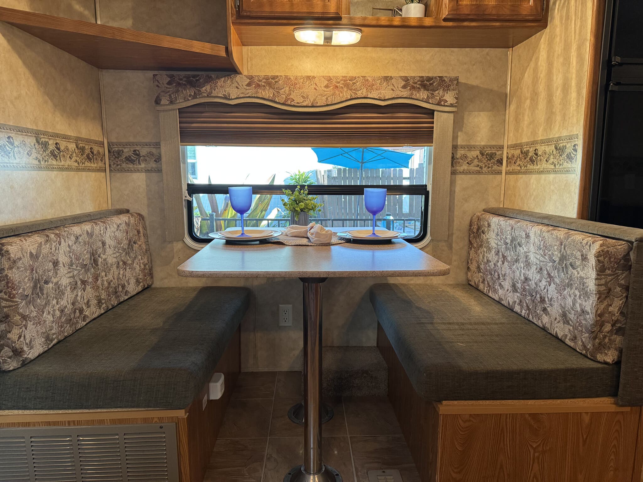 2008 Dutchmen Dutchmen Lite 25C-GS, $ 6,995