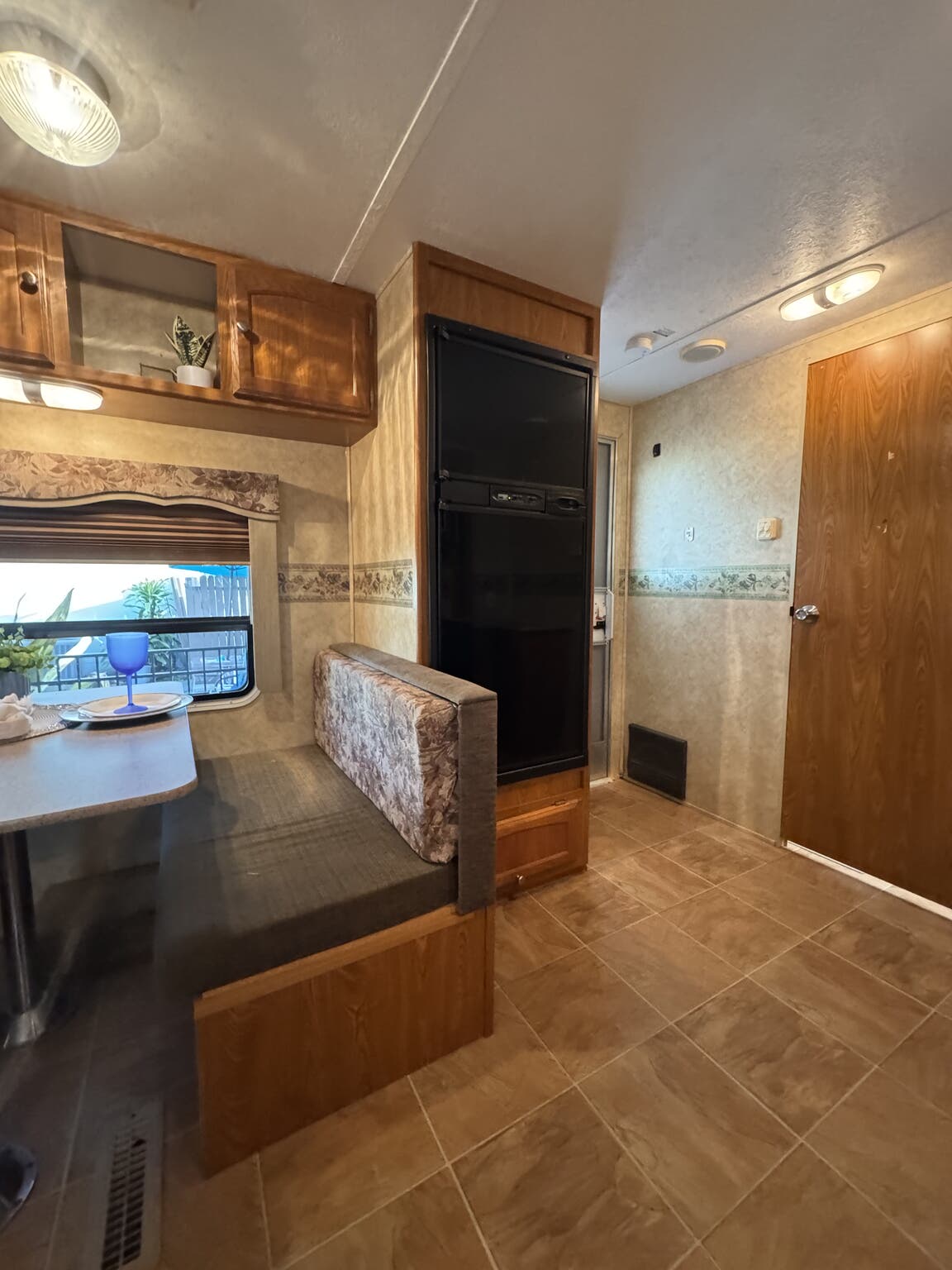 2008 Dutchmen Dutchmen Lite 25C-GS, $ 6,995