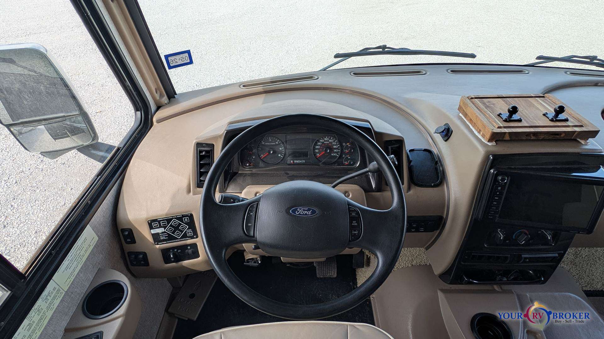 2018 Winnebago Sunova 33C, $ 79,900