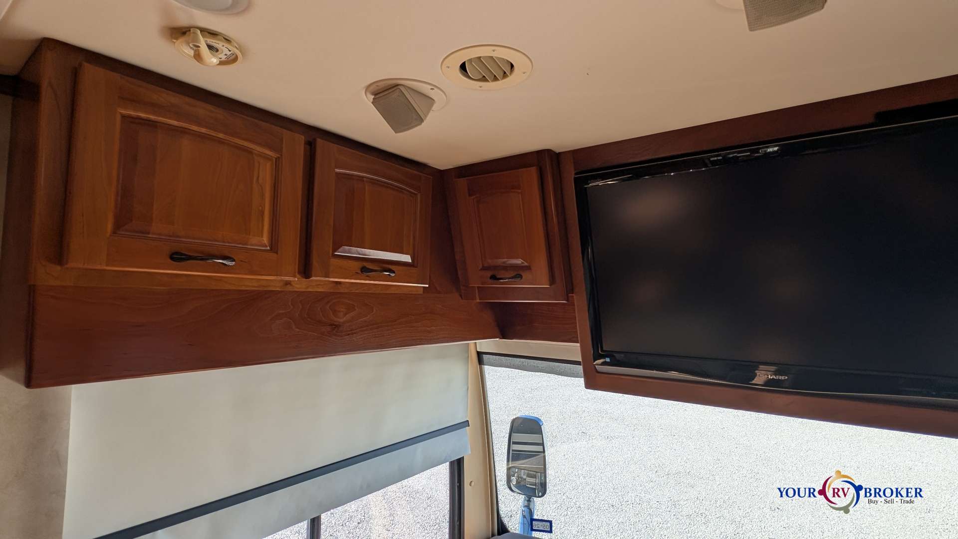 2009 Monaco® Camelot™ 42DSQ, $ 99,900