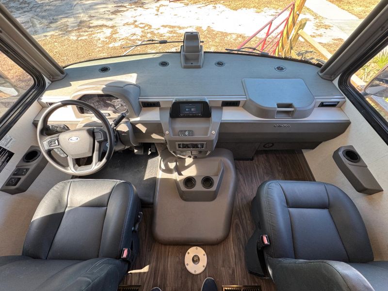 2024 Winnebago Vista NPF, $ 120,000