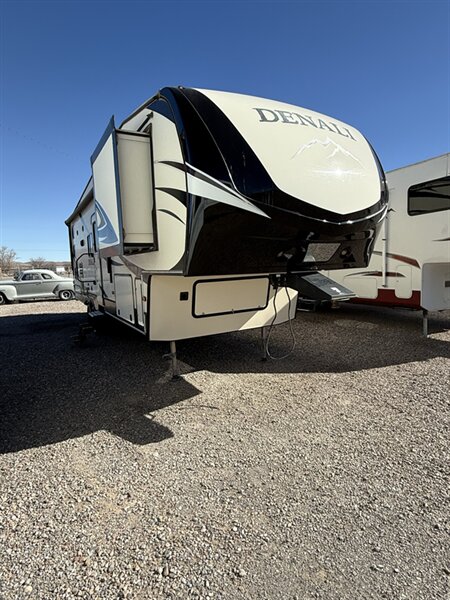 2018 Dutchmen Denali 280 LBS, $ 19,999