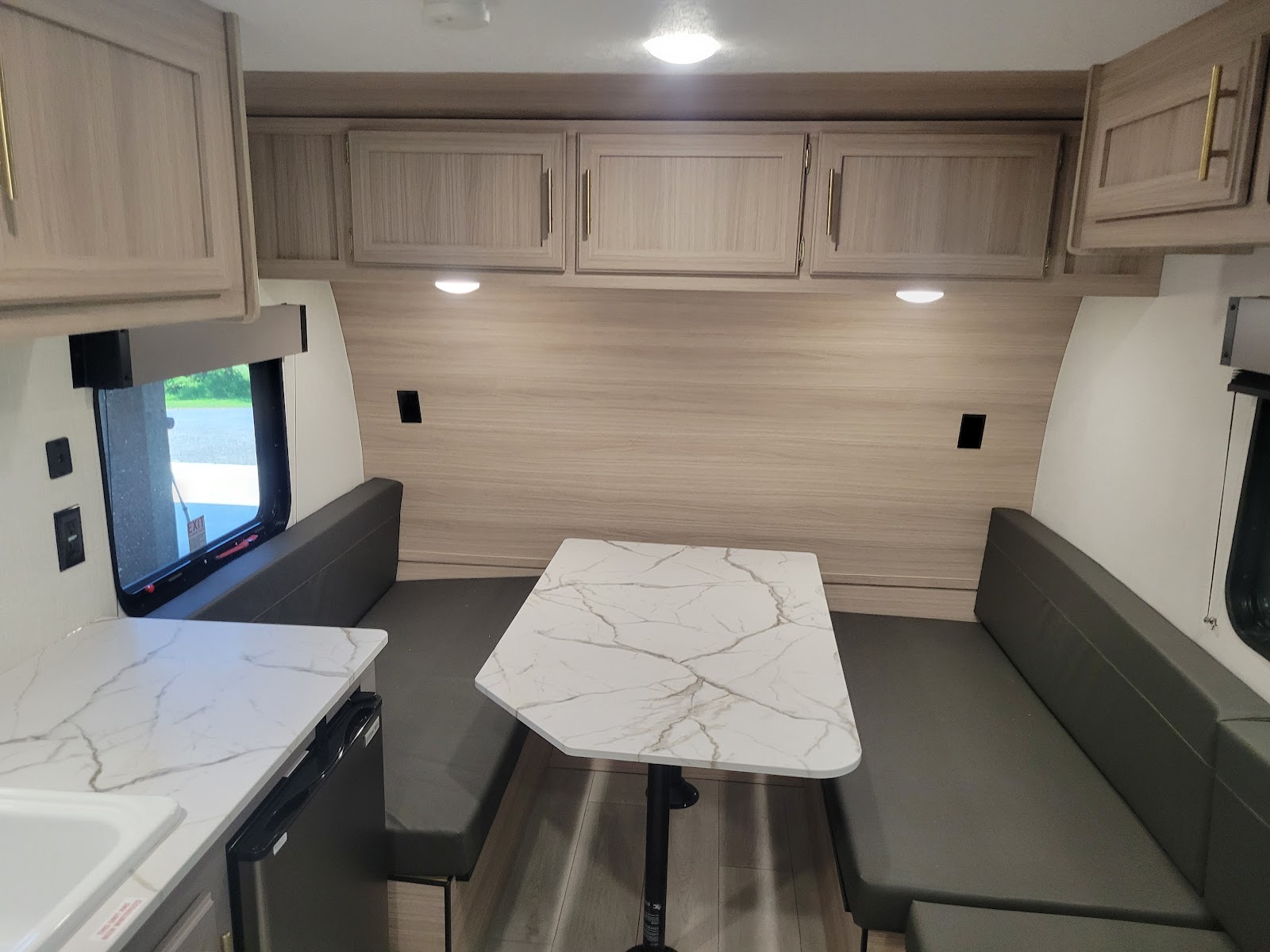 2025 KZ Sportsmen Classic, $ 12,995