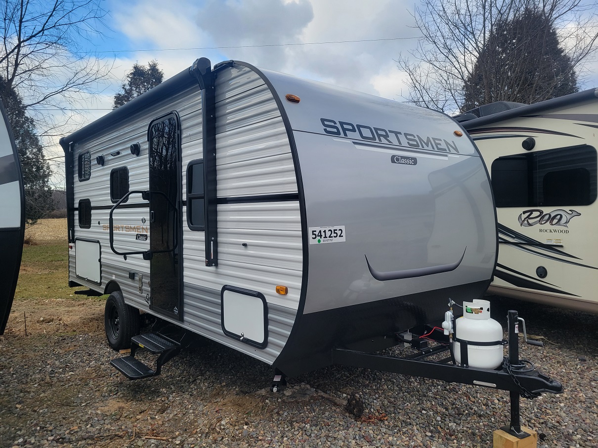 2025 KZ Sportsmen Classic, $ 19,995