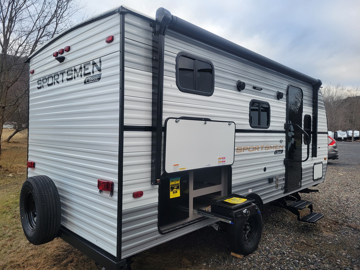 2025 KZ Sportsmen Classic, $ 19,995