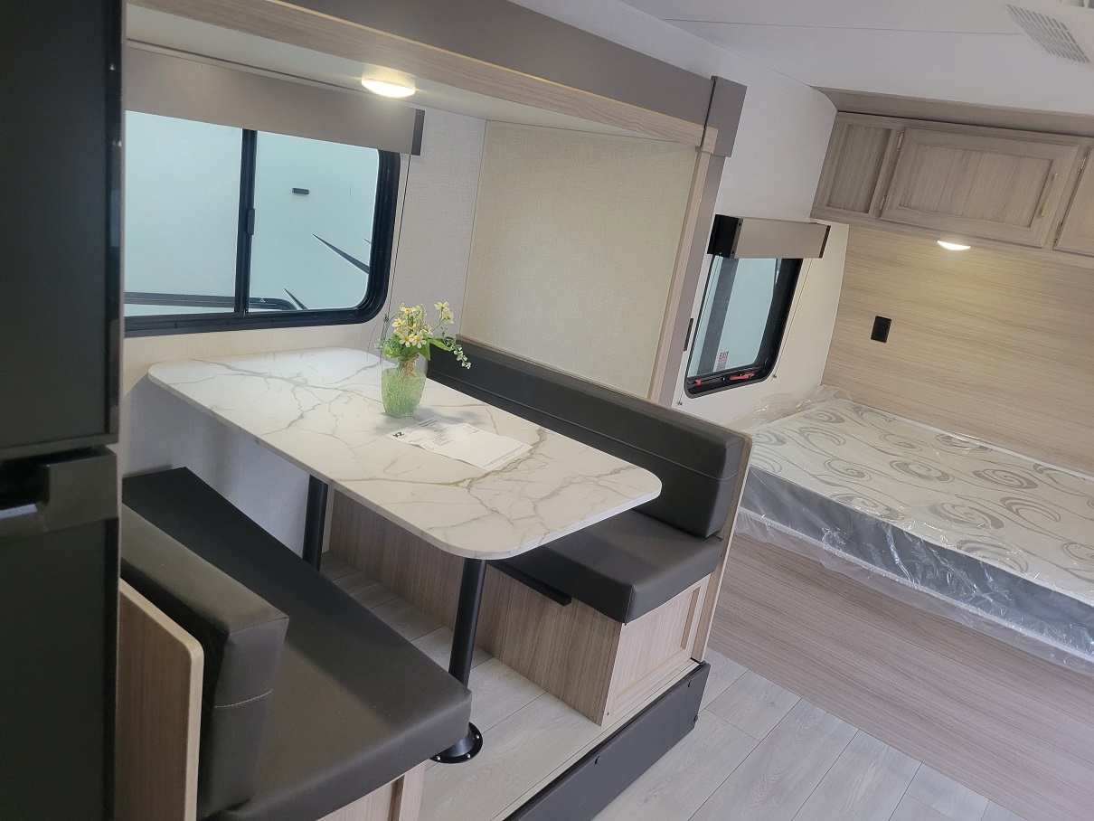 2025 KZ Sportsmen Classic, $ 19,995