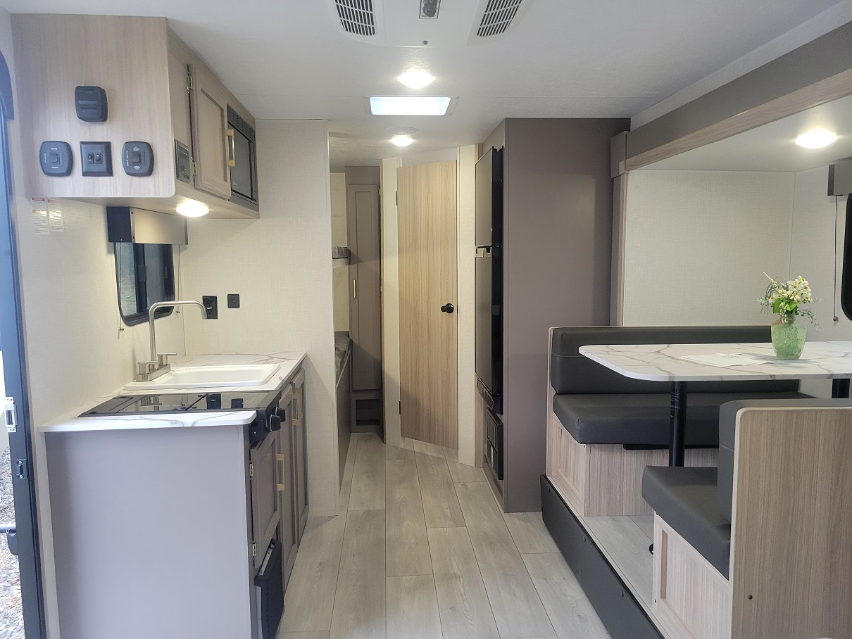 2025 KZ Sportsmen Classic, $ 19,995