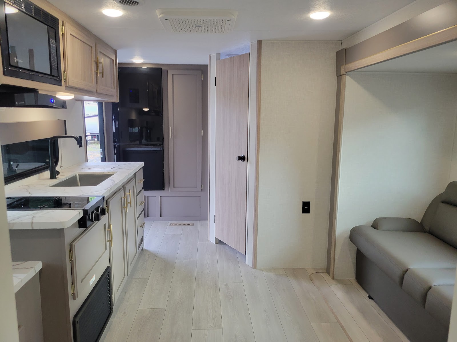 2025 KZ Sportsmen SE, $ 24,995