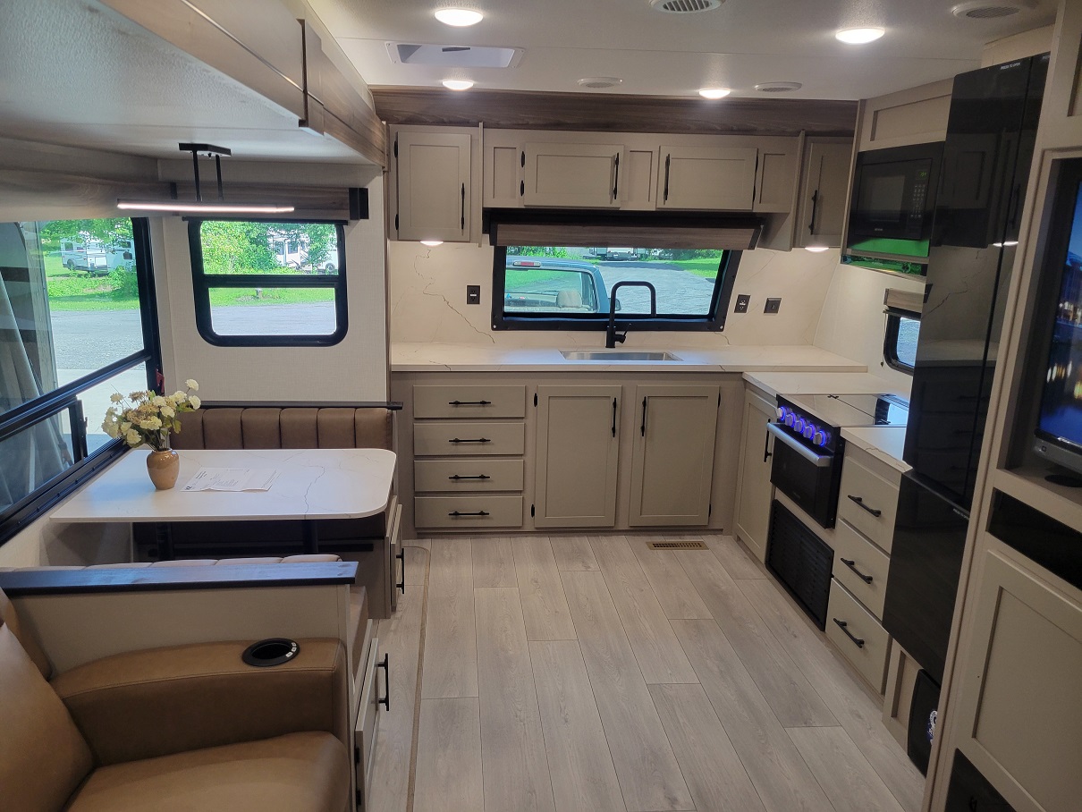 2025 KZ Sportsmen Connect, $ 44,995