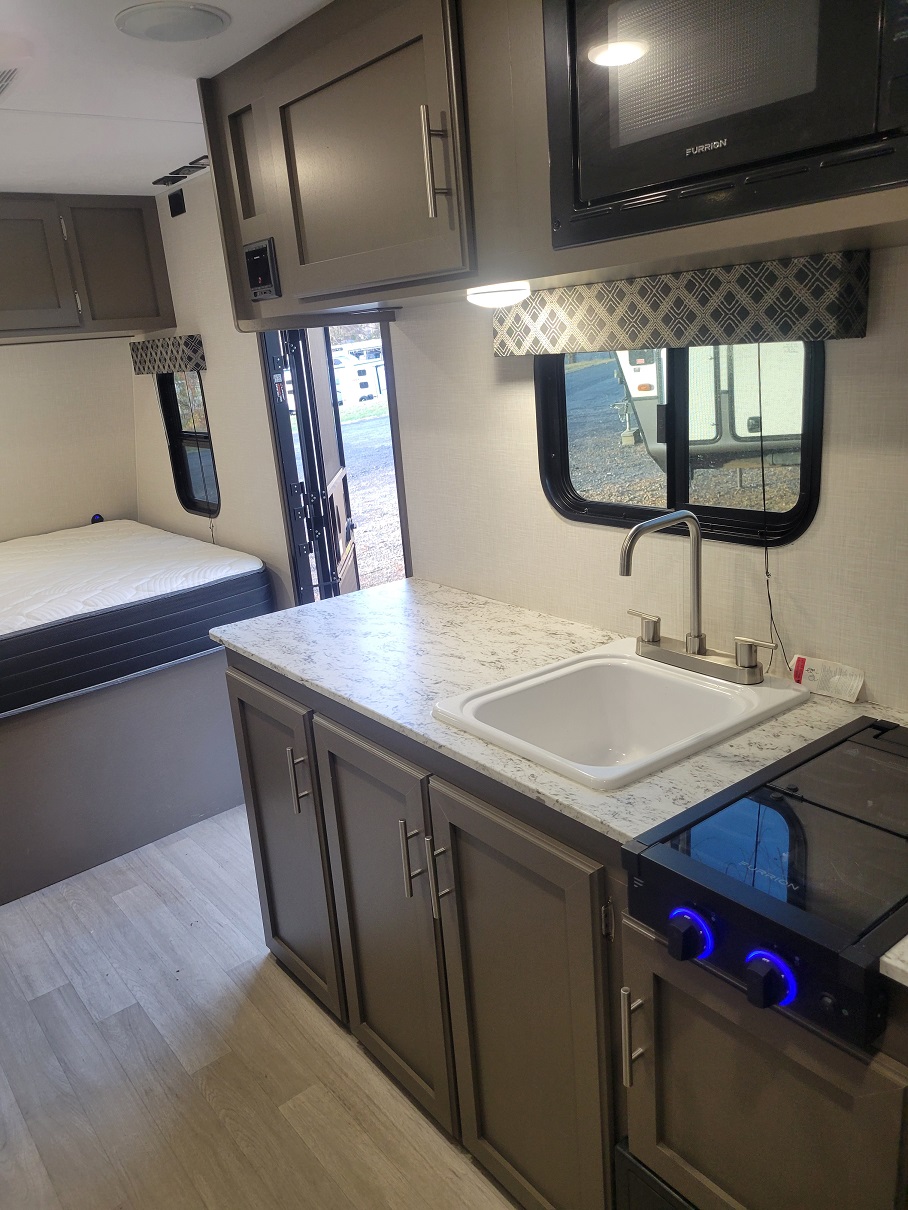 2024 KZ Sportsmen Classic, $ 14,995