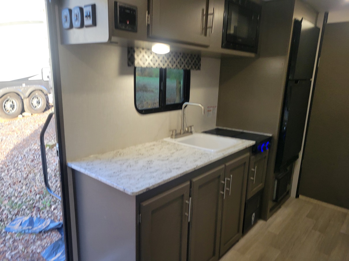 2024 KZ Sportsmen Classic, $ 14,995