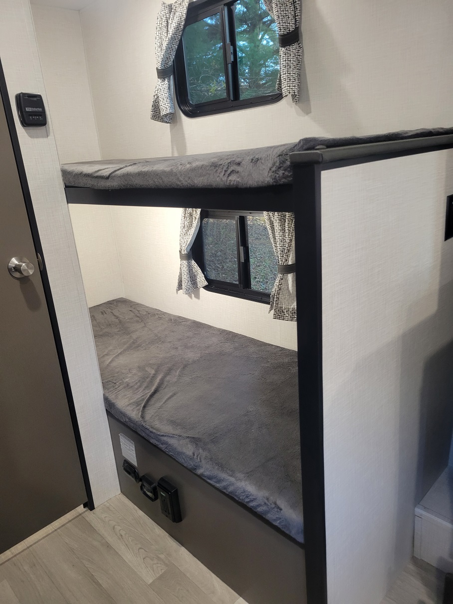 2024 KZ Sportsmen Classic, $ 14,995