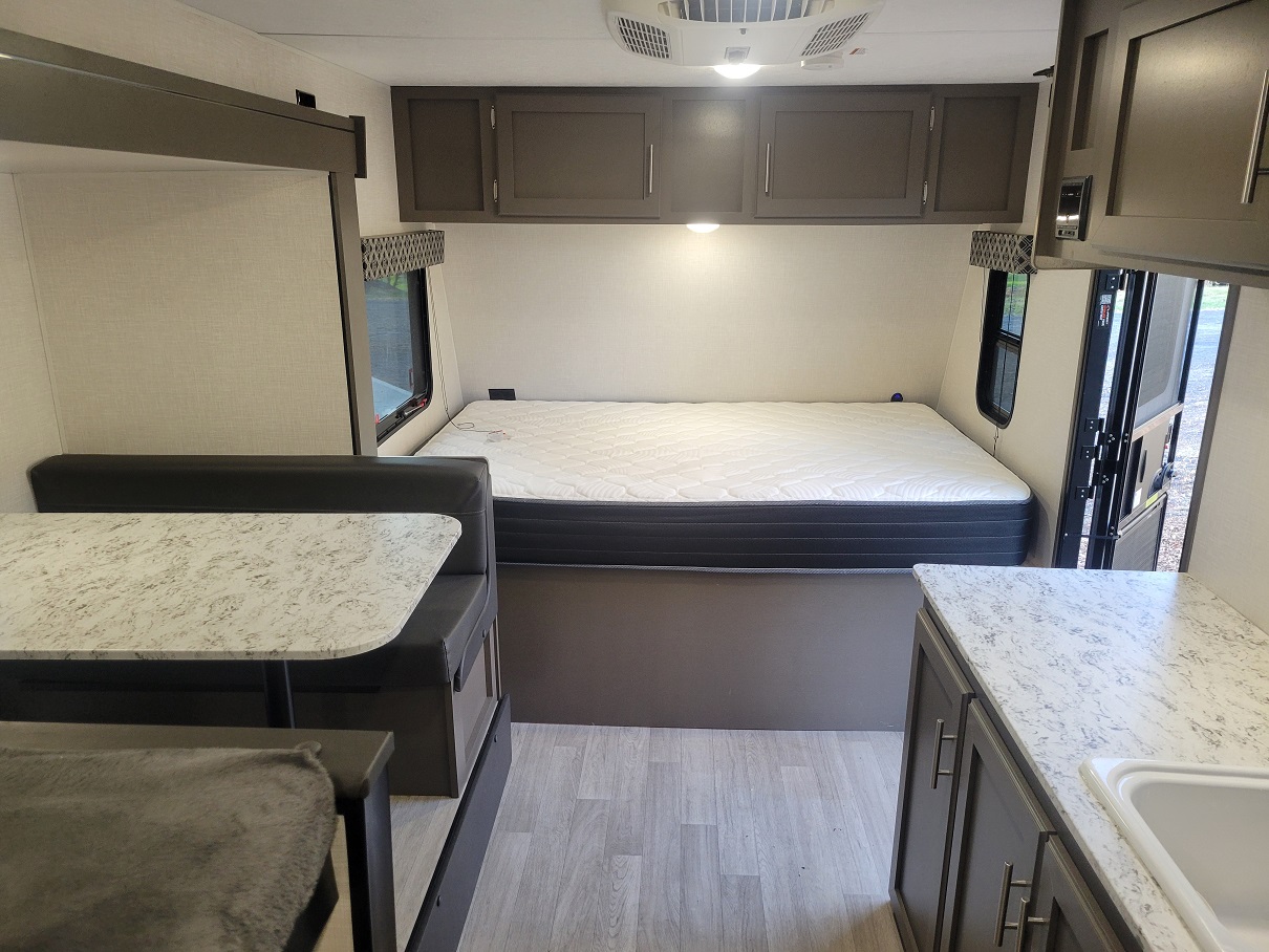 2024 KZ Sportsmen Classic, $ 14,995