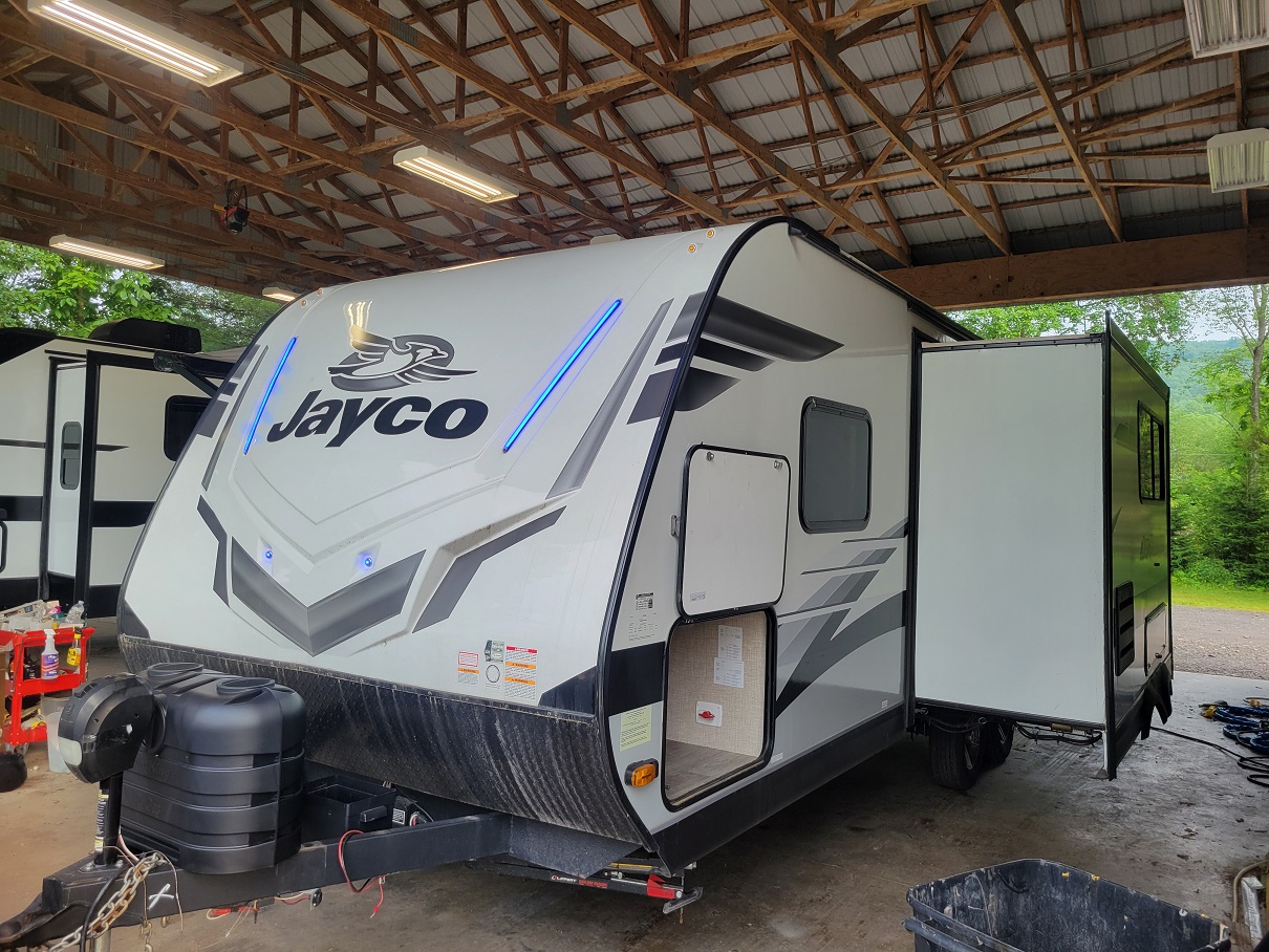 2023 Jayco Jay Feather, $ 25,995