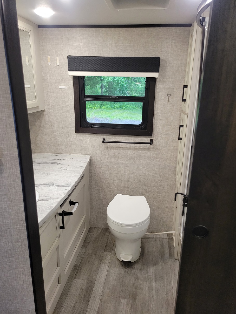 2023 Jayco Jay Feather, $ 25,995