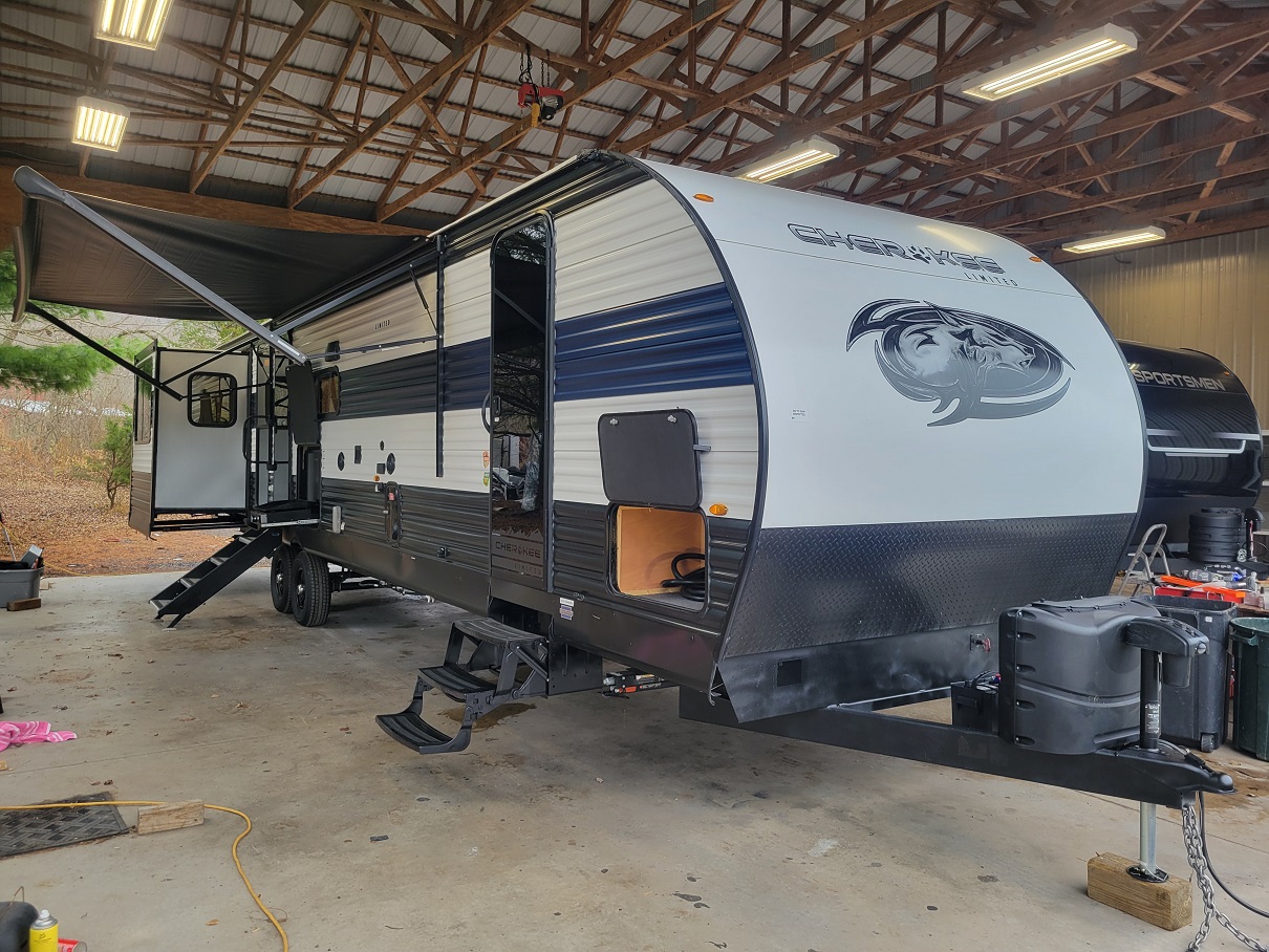 2023 Forest River Cherokee Grey Wolf Toy Haulers, $ 31,995