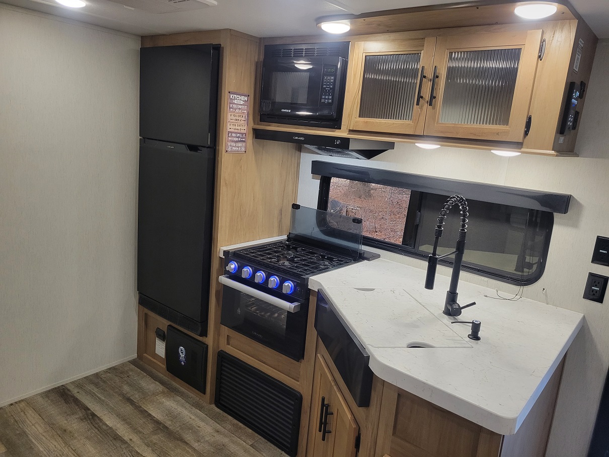 2023 Forest River Cherokee Grey Wolf Toy Haulers, $ 31,995