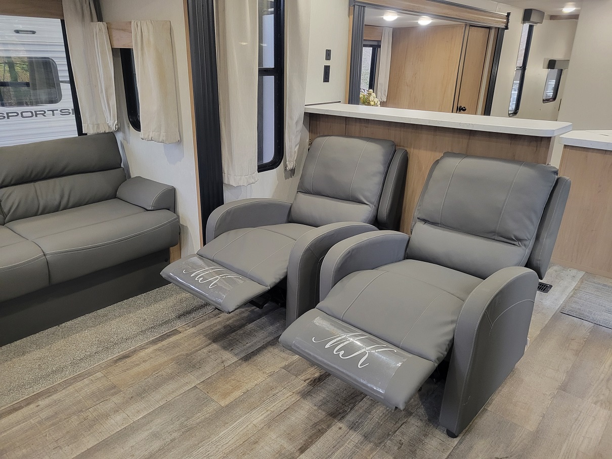 2023 Forest River Cherokee Grey Wolf Toy Haulers, $ 31,995