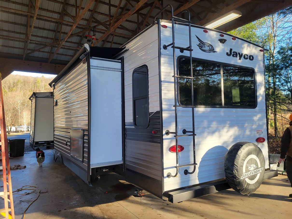 2023 Jayco Jayco, $ 33,995