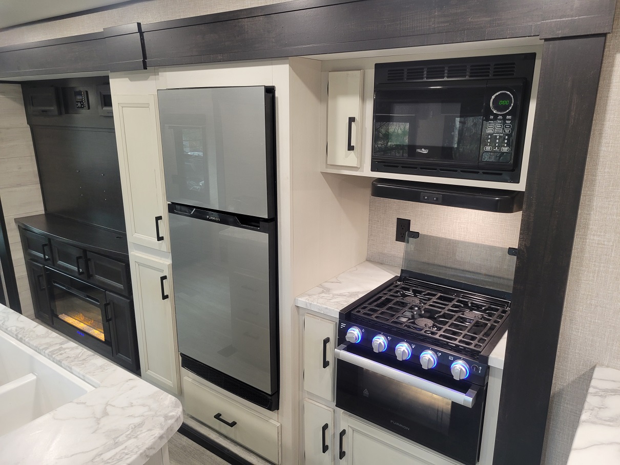 2023 Jayco Jayco, $ 33,995