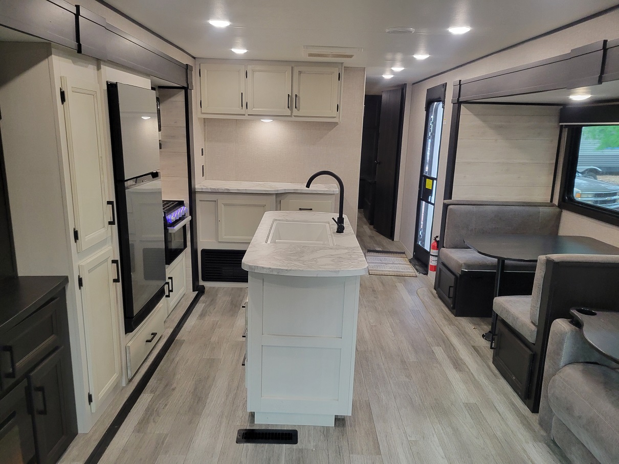 2023 Jayco Jayco, $ 33,995